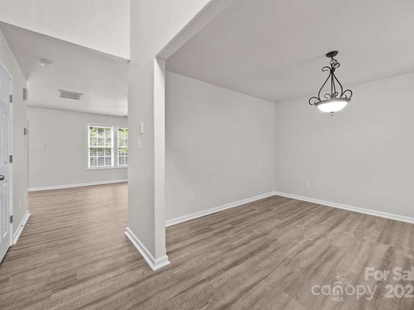 10609 Spring Rain Court, Charlotte, NC 28278.  MLS# CAR4288800, YatesRealty ID 33404. 