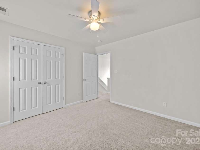 10609 Spring Rain Court, Charlotte, NC 28278.  MLS# CAR4288800, YatesRealty ID 33404. 