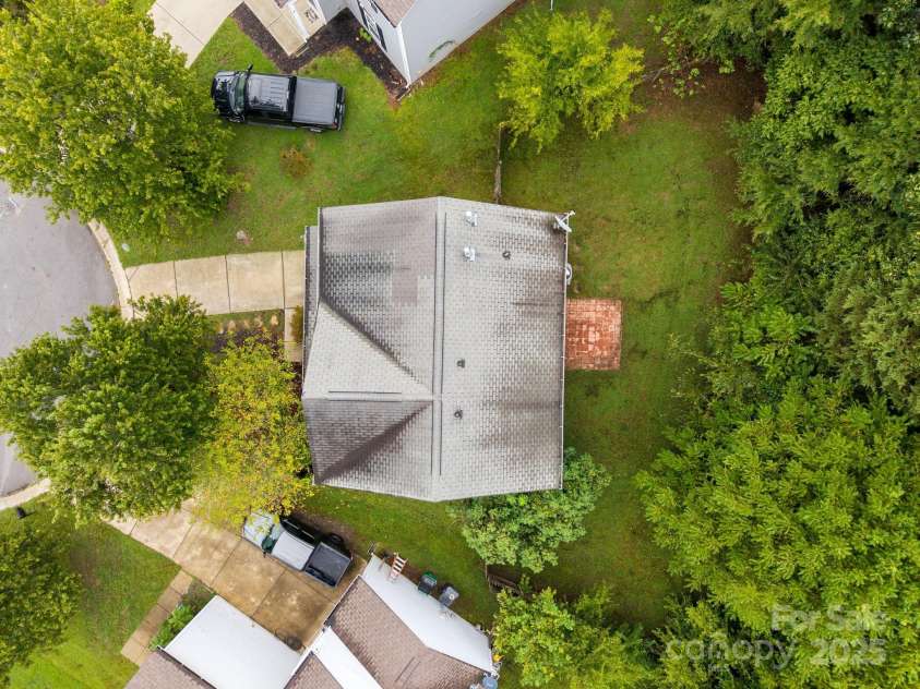 10609 Spring Rain Court, Charlotte, NC 28278.  MLS# CAR4288800, YatesRealty ID 33404. 
