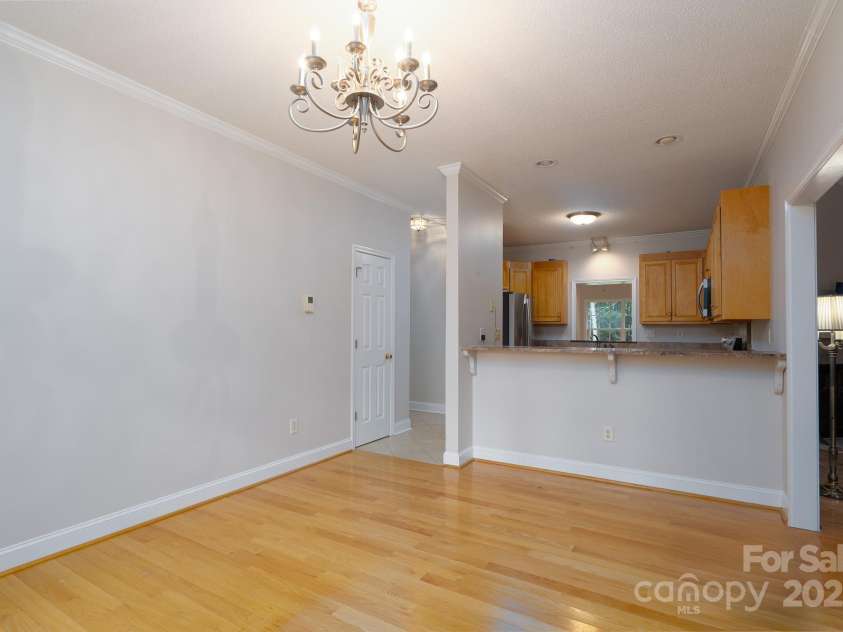 426 Pearl Bay Drive, New London, NC 28127.  MLS# CAR4289535, YatesRealty ID 33405. Dining/living space