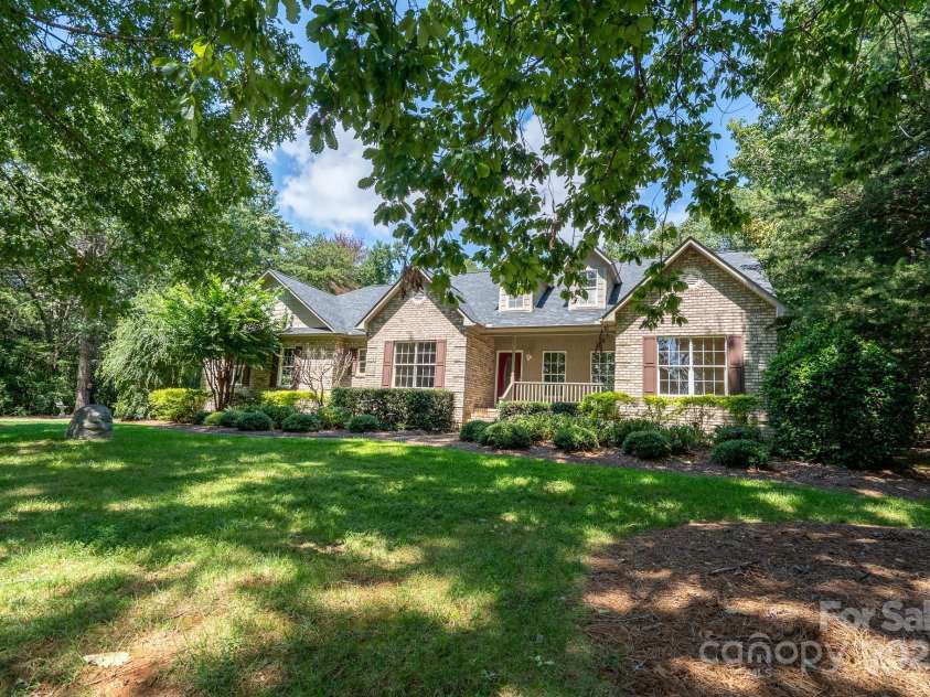 426 Pearl Bay Drive, New London, NC 28127.  MLS# CAR4289535, YatesRealty ID 33405. Front of home