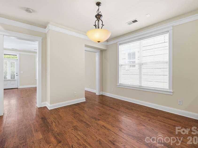 717 8th Street, Charlotte, NC 28202.  MLS# CAR4390063, YatesRealty ID 33405. 