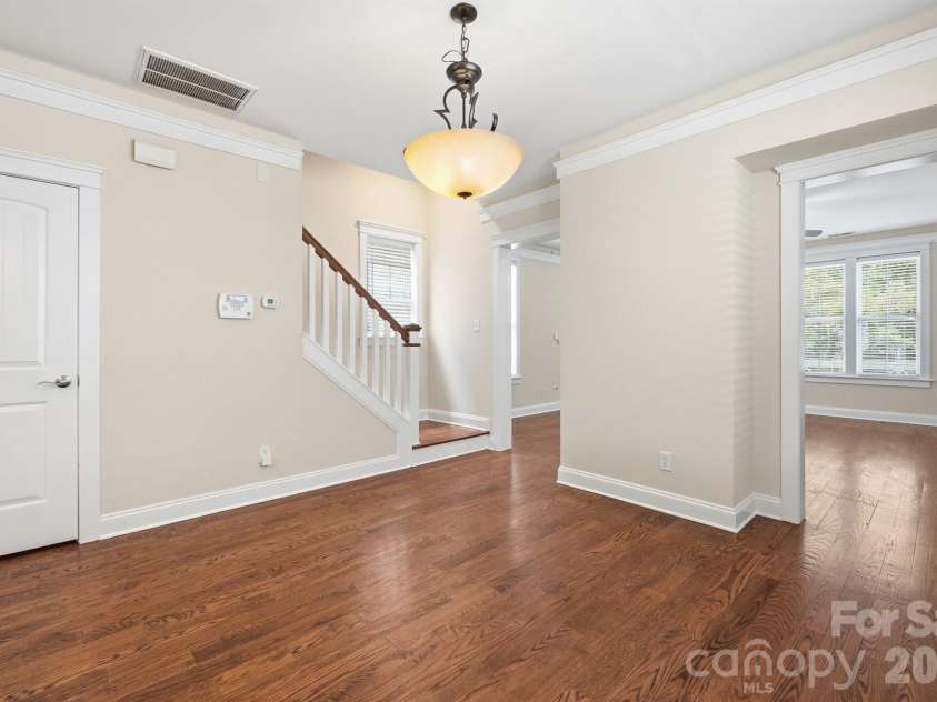717 8th Street, Charlotte, NC 28202.  MLS# CAR4390063, YatesRealty ID 33405. 