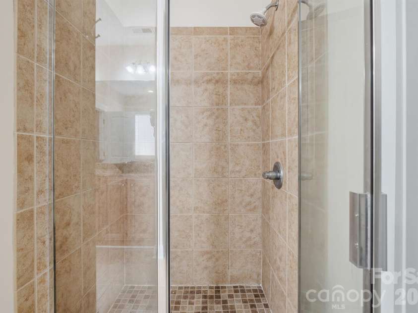 717 8th Street, Charlotte, NC 28202.  MLS# CAR4390063, YatesRealty ID 33405. 