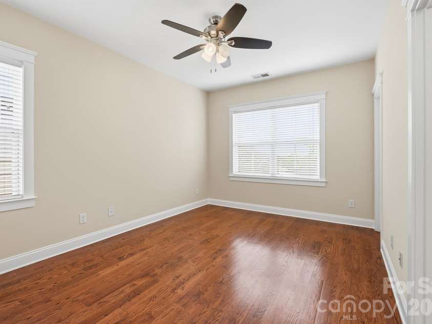 717 8th Street, Charlotte, NC 28202.  MLS# CAR4390063, YatesRealty ID 33405. 