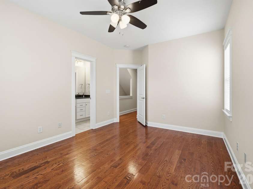 717 8th Street, Charlotte, NC 28202.  MLS# CAR4390063, YatesRealty ID 33405. 