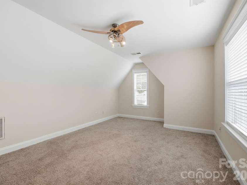 717 8th Street, Charlotte, NC 28202.  MLS# CAR4390063, YatesRealty ID 33405. 