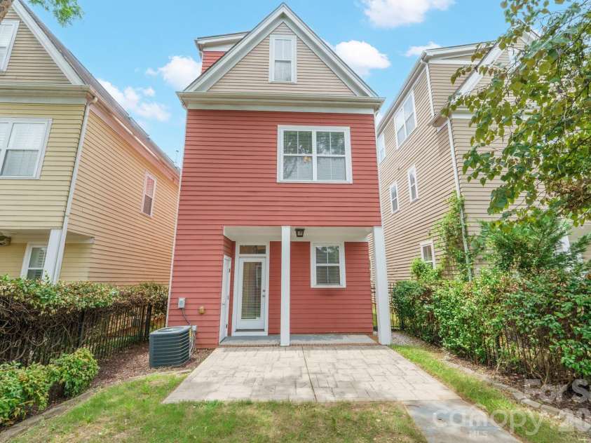 717 8th Street, Charlotte, NC 28202.  MLS# CAR4390063, YatesRealty ID 33405. 
