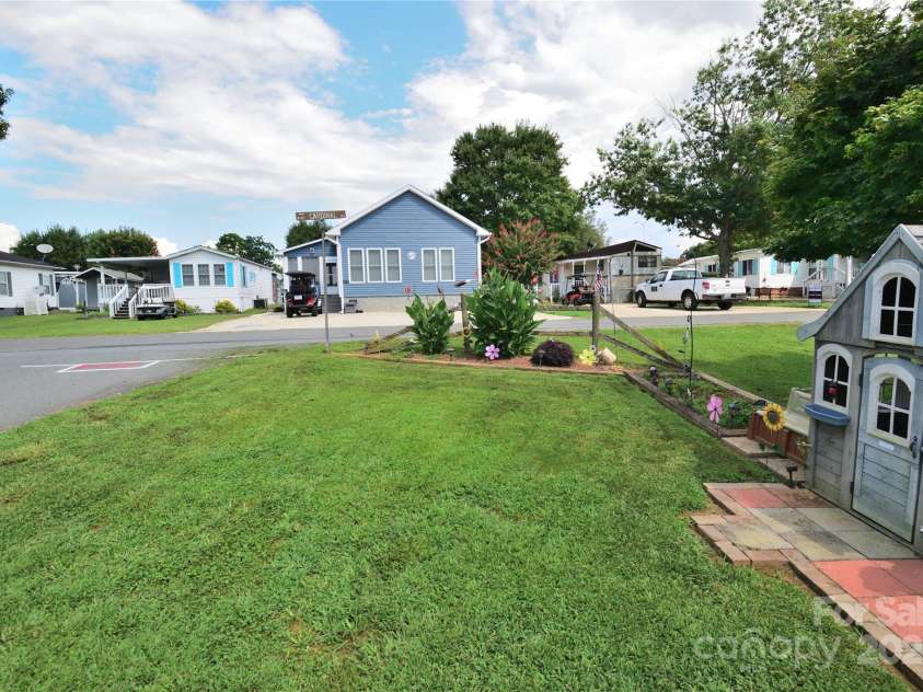 101 Hummingbird Circle, New London, NC 28127.  MLS# CAR4293421, YatesRealty ID 33406. 