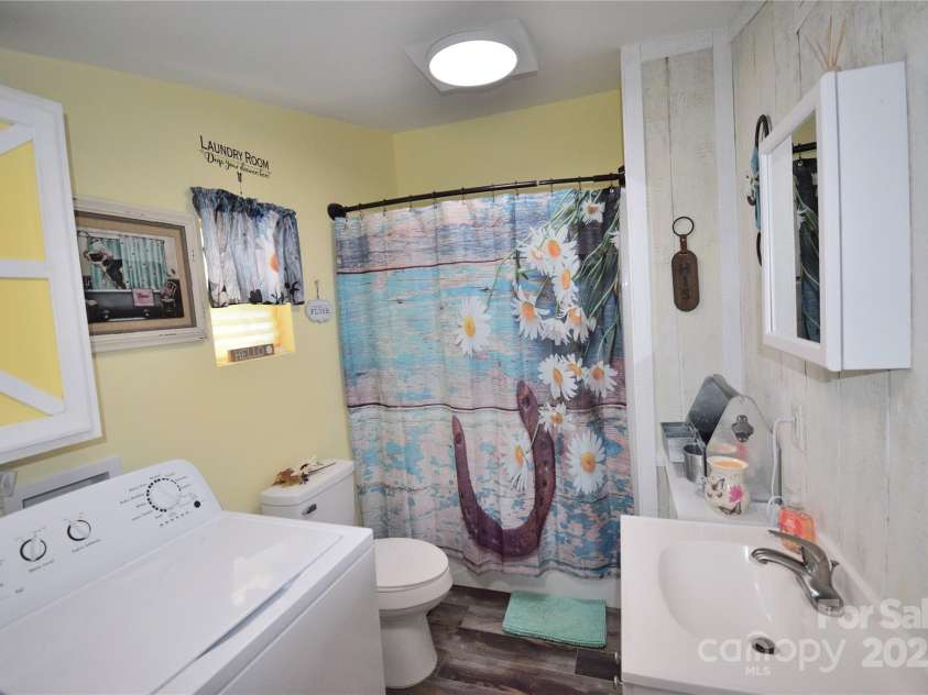 101 Hummingbird Circle, New London, NC 28127.  MLS# CAR4293421, YatesRealty ID 33406. Primary bathroom