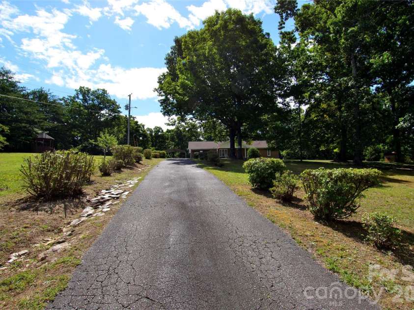 848 Deer Park Road, Nebo, NC 28761.  MLS# CAR4392420, YatesRealty ID 33406. 