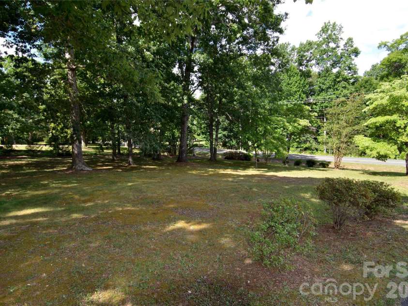 848 Deer Park Road, Nebo, NC 28761.  MLS# CAR4392420, YatesRealty ID 33406. 