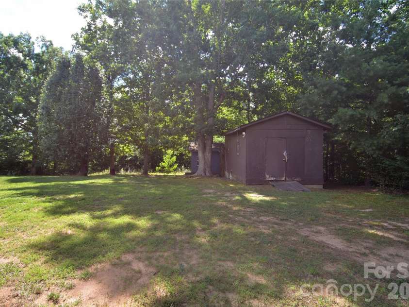 848 Deer Park Road, Nebo, NC 28761.  MLS# CAR4392420, YatesRealty ID 33406. 