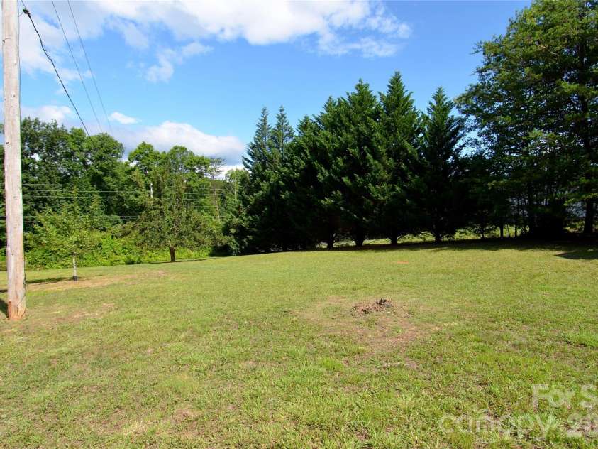 848 Deer Park Road, Nebo, NC 28761.  MLS# CAR4392420, YatesRealty ID 33406. 