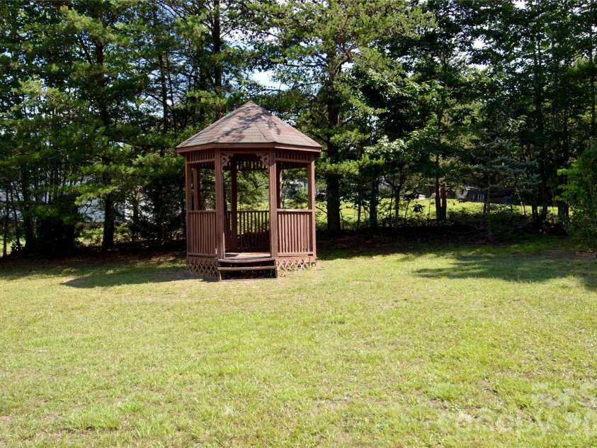 848 Deer Park Road, Nebo, NC 28761.  MLS# CAR4392420, YatesRealty ID 33406. 
