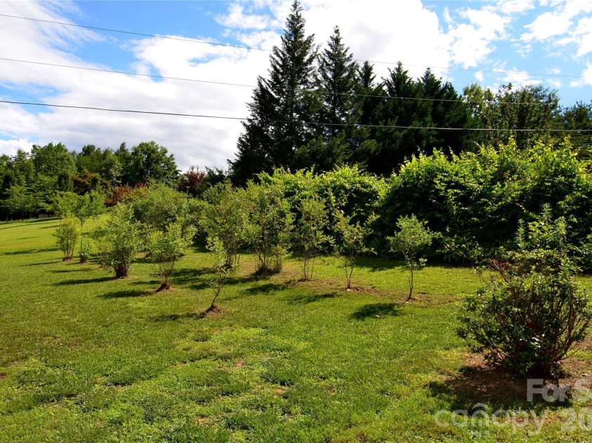 848 Deer Park Road, Nebo, NC 28761.  MLS# CAR4392420, YatesRealty ID 33406. 