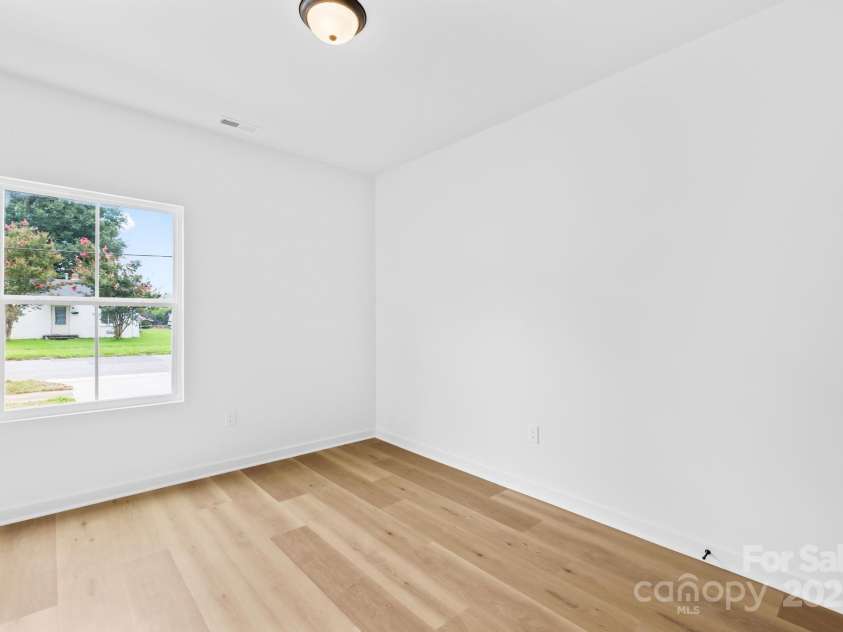 203 Columbia Avenue, Rock Hill, SC 29730.  MLS# CAR4291842, YatesRealty ID 33409. 