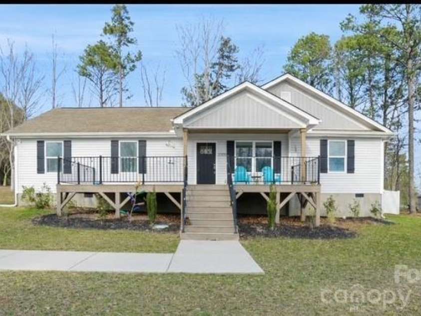 2305 Holly Lane, Shelby, NC 28150.  MLS# CAR4338722, YatesRealty ID 3341. 