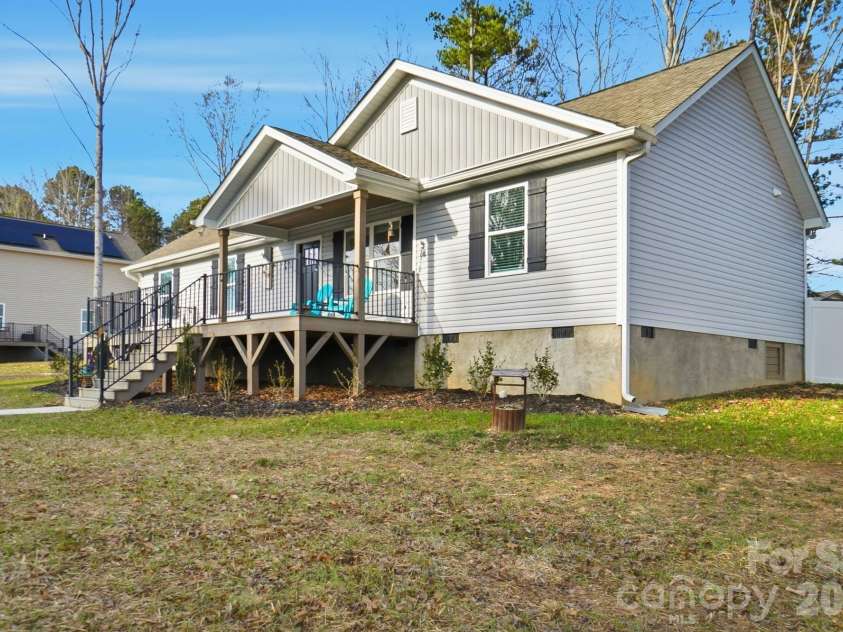 2305 Holly Lane, Shelby, NC 28150.  MLS# CAR4338722, YatesRealty ID 3341. 