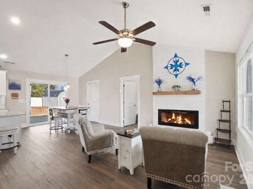 2305 Holly Lane, Shelby, NC 28150.  MLS# CAR4338722, YatesRealty ID 3341. 