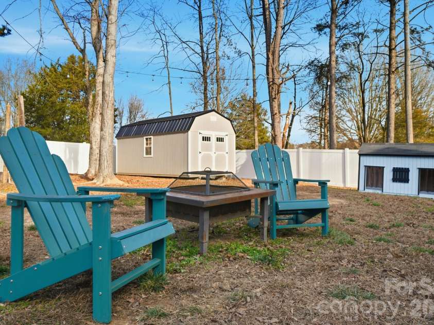 2305 Holly Lane, Shelby, NC 28150.  MLS# CAR4338722, YatesRealty ID 3341. 