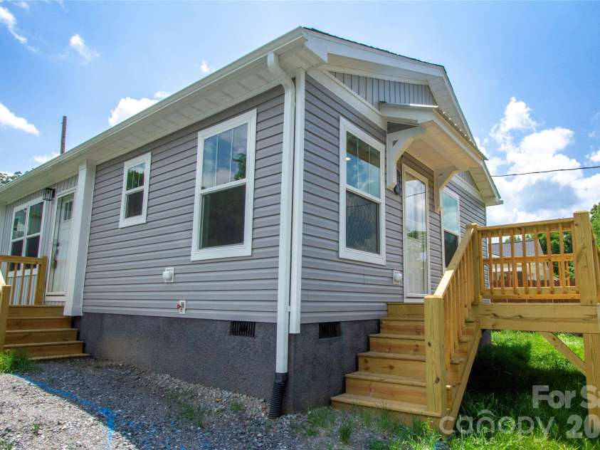 30 Babb Street, Waynesville, NC 28786.  MLS# CAR4280509, YatesRealty ID 3341. Prior to concrete drive being completed