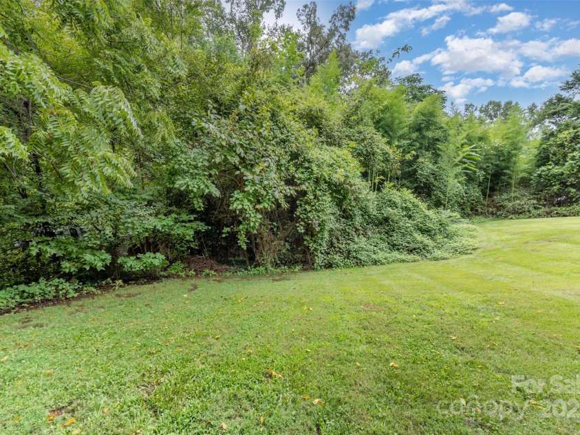 3039 Knollwood Drive, Gastonia, NC 28052.  MLS# CAR4294086, YatesRealty ID 33410. Backyard