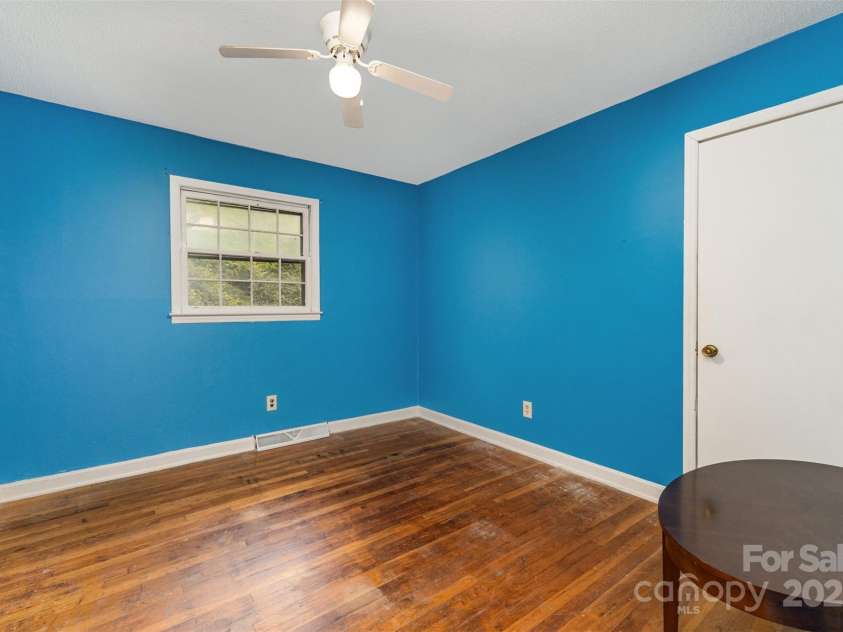 3039 Knollwood Drive, Gastonia, NC 28052.  MLS# CAR4294086, YatesRealty ID 33410. Bedroom 3