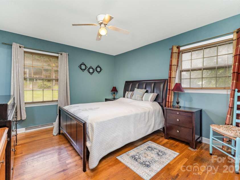 3039 Knollwood Drive, Gastonia, NC 28052.  MLS# CAR4294086, YatesRealty ID 33410. Primary Bedroom