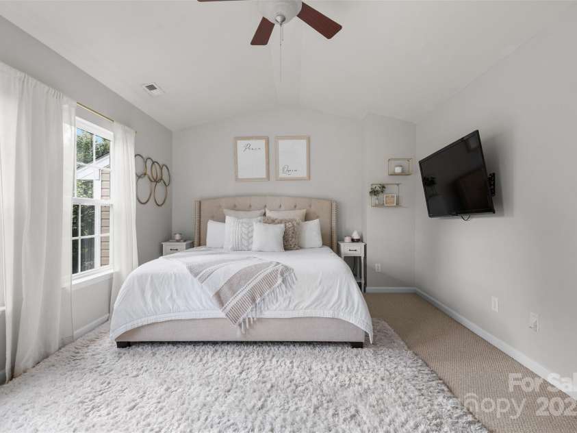 1266 Amber Ridge Road, Concord, NC 28027.  MLS# CAR4294358, YatesRealty ID 33411. 