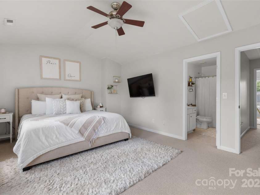 1266 Amber Ridge Road, Concord, NC 28027.  MLS# CAR4294358, YatesRealty ID 33411. 