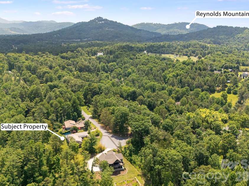 43 Chadwick Wade Drive, Asheville, NC 28804.  MLS# CAR4391216, YatesRealty ID 33411. 
