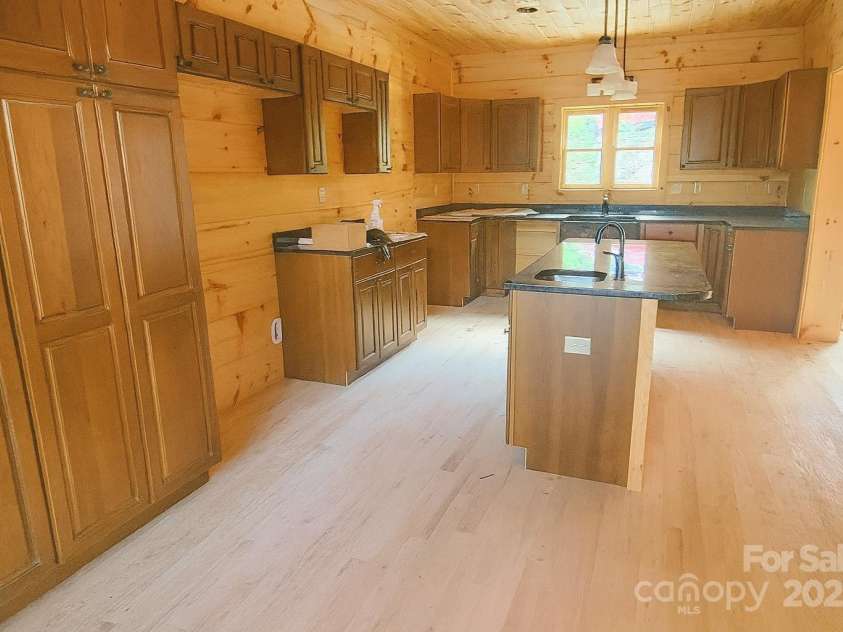 266 Potomac Falls Drive, Black Mountain, NC 28711.  MLS# CAR4293950, YatesRealty ID 33413. 