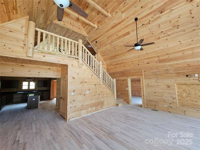 266 Potomac Falls Drive, Black Mountain, NC 28711.  MLS# CAR4293950, YatesRealty ID 33413. 