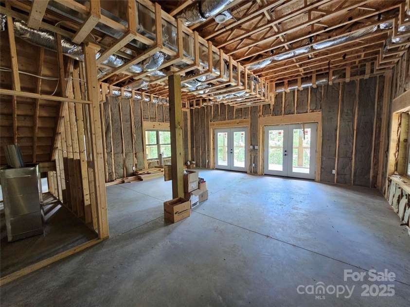 266 Potomac Falls Drive, Black Mountain, NC 28711.  MLS# CAR4293950, YatesRealty ID 33413. 