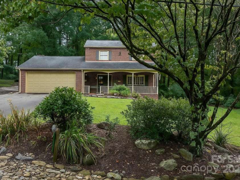 3054 Spencer Heights Drive, Lenoir, NC 28645.  MLS# CAR4294182, YatesRealty ID 33414. 