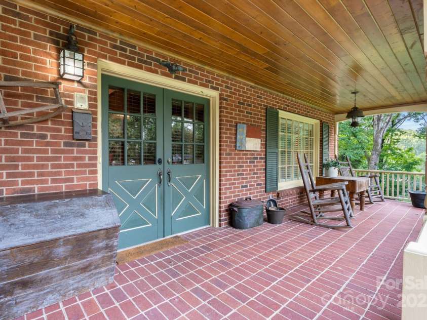 3054 Spencer Heights Drive, Lenoir, NC 28645.  MLS# CAR4294182, YatesRealty ID 33414. 