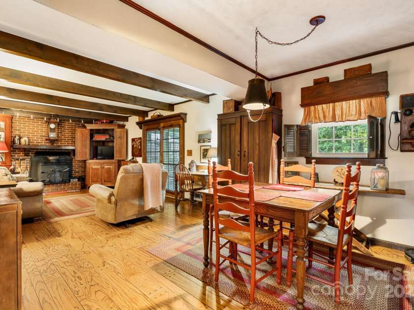 3054 Spencer Heights Drive, Lenoir, NC 28645.  MLS# CAR4294182, YatesRealty ID 33414. 