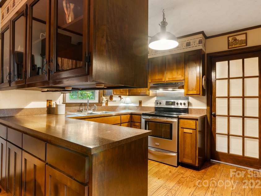 3054 Spencer Heights Drive, Lenoir, NC 28645.  MLS# CAR4294182, YatesRealty ID 33414. 