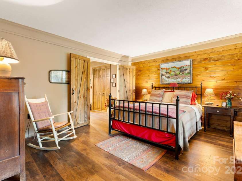 3054 Spencer Heights Drive, Lenoir, NC 28645.  MLS# CAR4294182, YatesRealty ID 33414. 