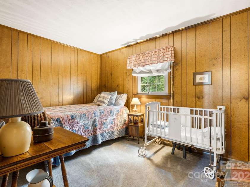 3054 Spencer Heights Drive, Lenoir, NC 28645.  MLS# CAR4294182, YatesRealty ID 33414. 