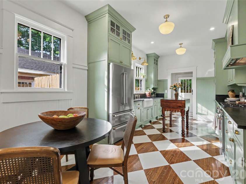 118 Miller Street, Salisbury, NC 28144.  MLS# CAR4378670, YatesRealty ID 33416. 