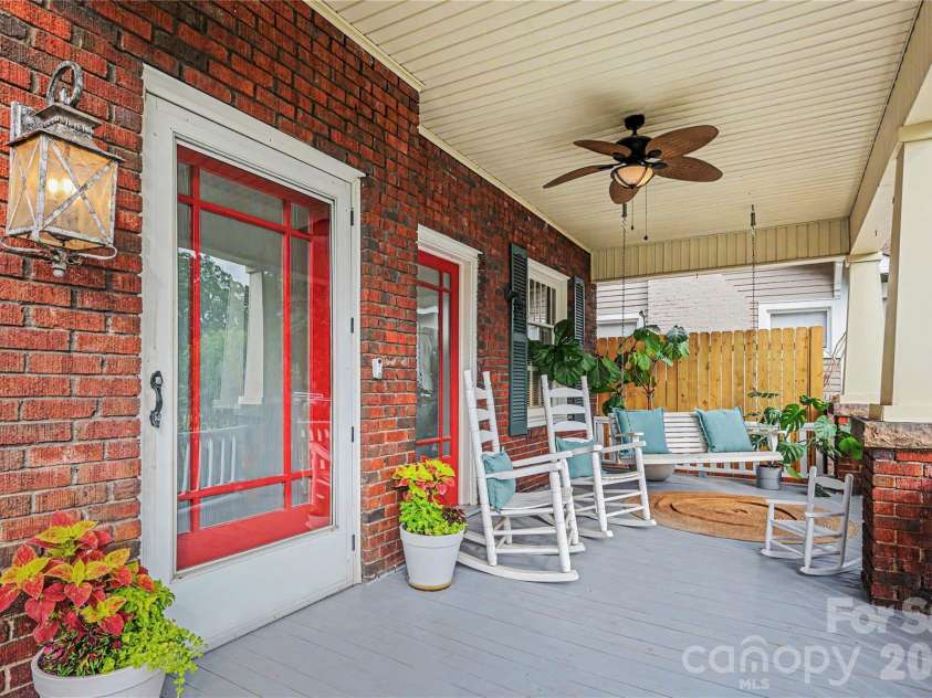 118 Miller Street, Salisbury, NC 28144.  MLS# CAR4378670, YatesRealty ID 33416. 