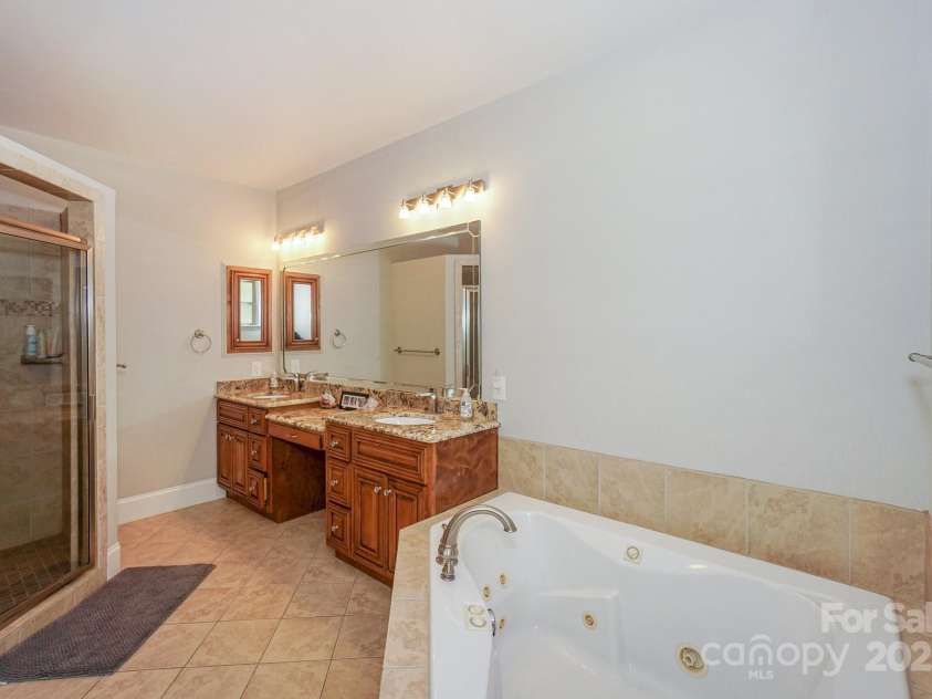 406 Canvasback Road, Mooresville, NC 28117.  MLS# CAR4294462, YatesRealty ID 33416. 