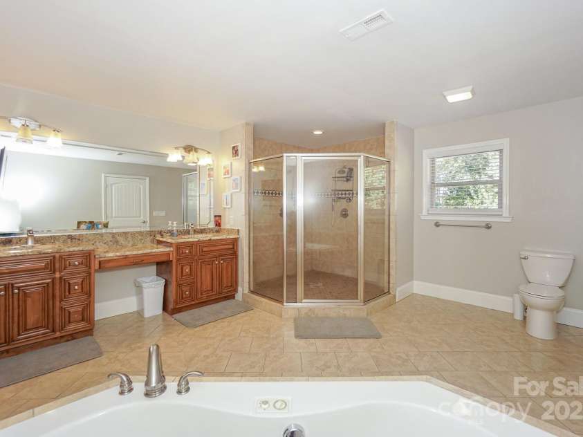 406 Canvasback Road, Mooresville, NC 28117.  MLS# CAR4294462, YatesRealty ID 33416. 