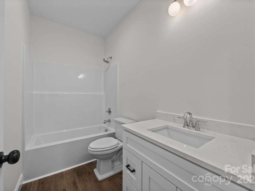 1011 Timber Run Drive, Salisbury, NC 28146.  MLS# CAR4289620, YatesRealty ID 33418. Bathroom 2