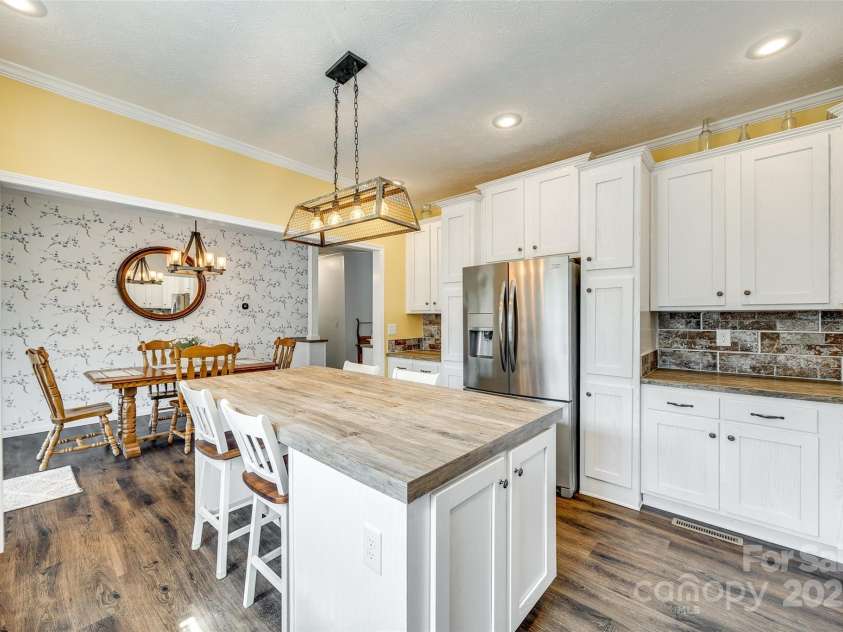 1370 Martin Road, Hickory Grove, SC 29717.  MLS# CAR4237127, YatesRealty ID 3342. 