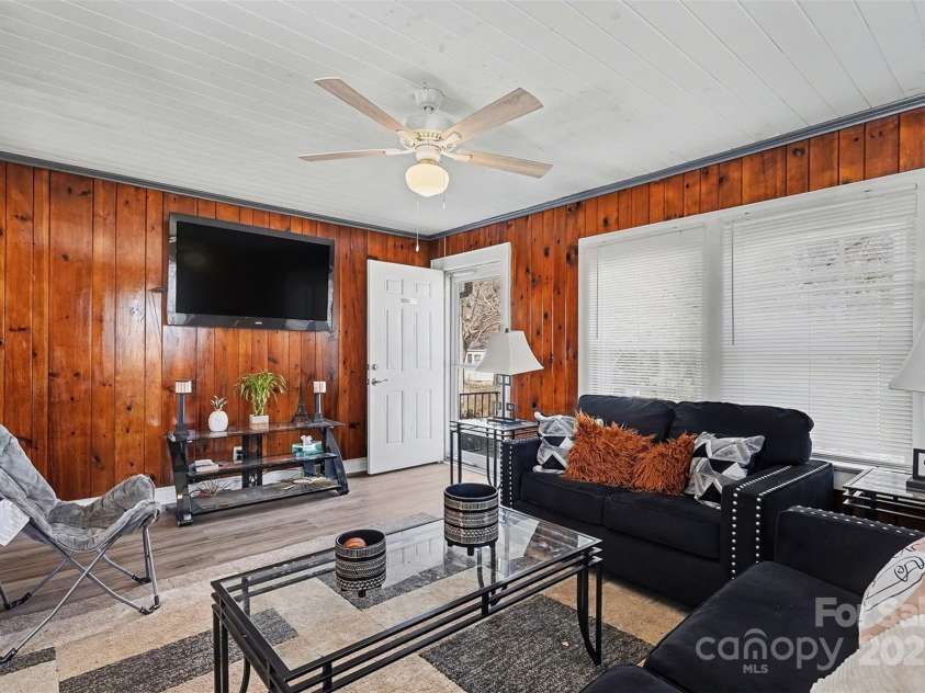 419 Circle Drive, Shelby, NC 28150.  MLS# CAR4330810, YatesRealty ID 3342. 