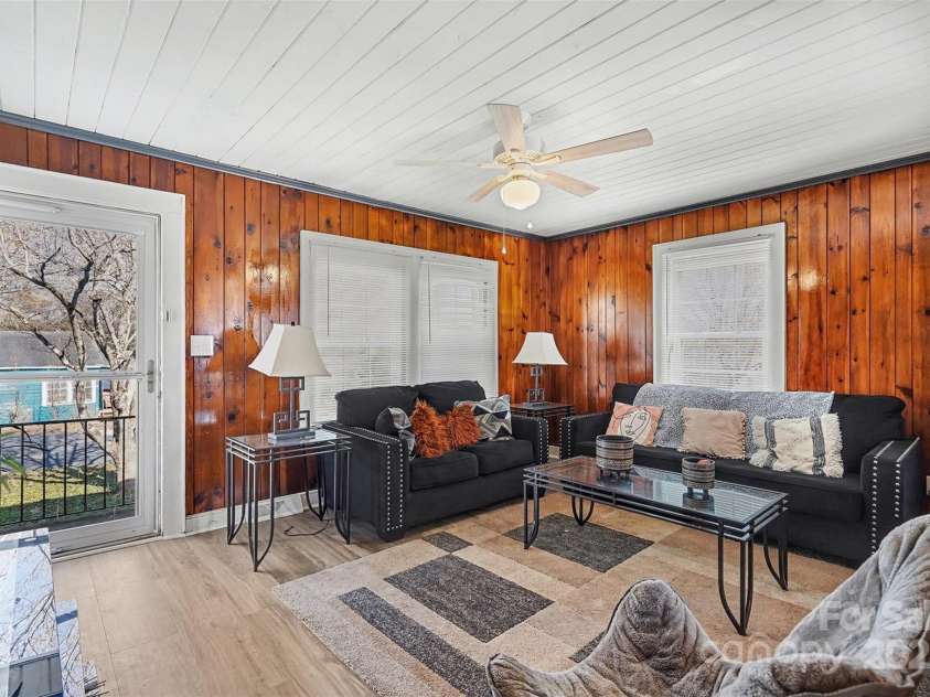 419 Circle Drive, Shelby, NC 28150.  MLS# CAR4330810, YatesRealty ID 3342. 