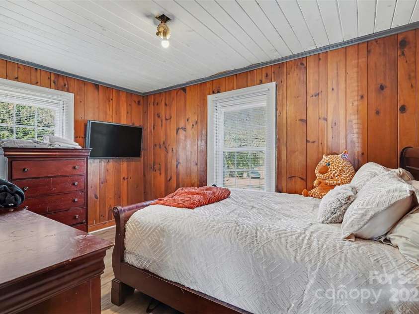 419 Circle Drive, Shelby, NC 28150.  MLS# CAR4330810, YatesRealty ID 3342. 